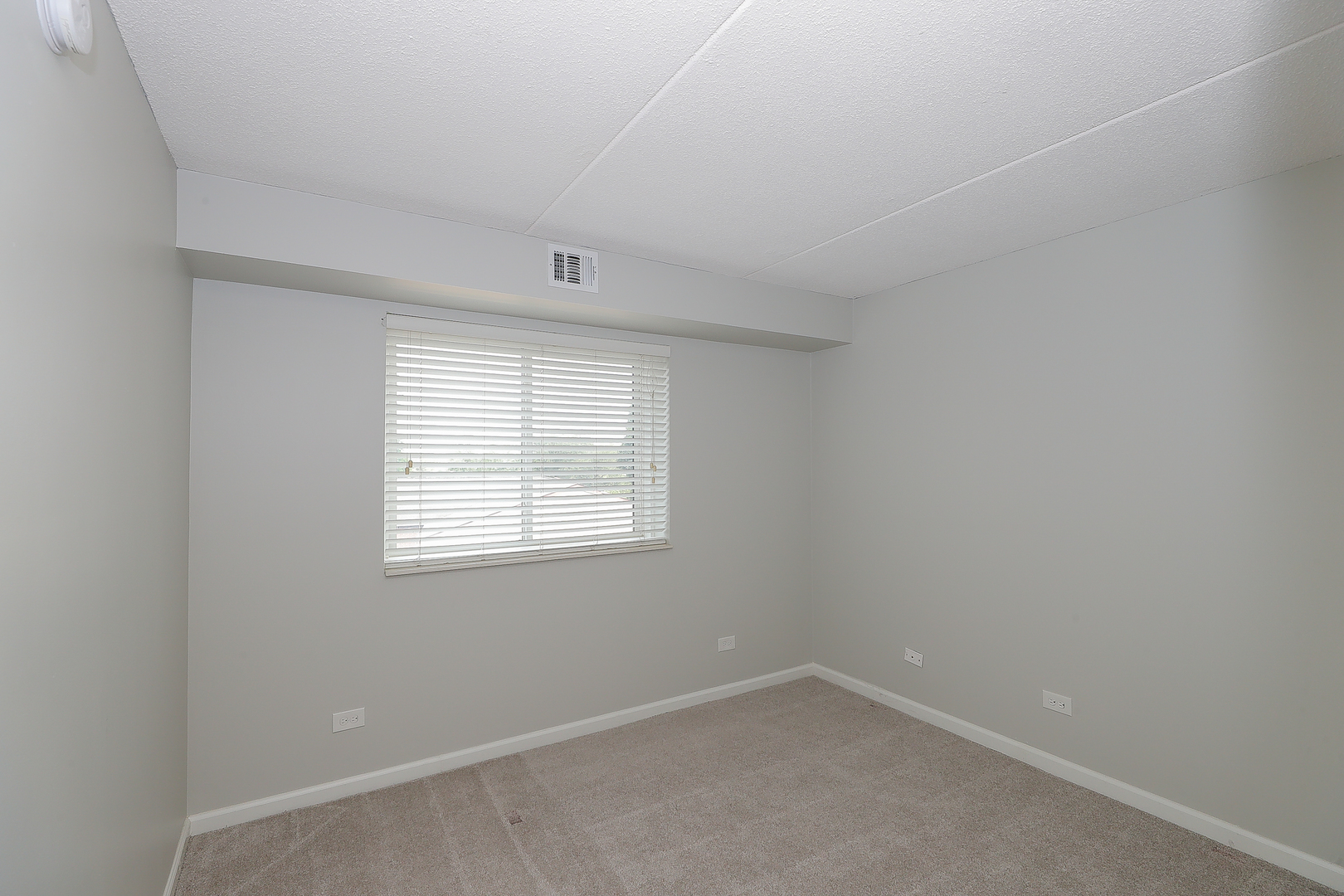 1 Bloomingdale Place #301, Bloomingdale, IL 60108
