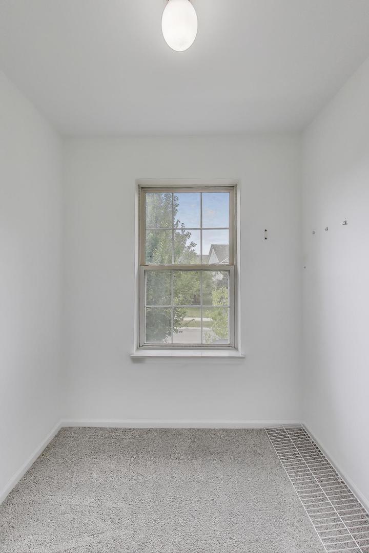 2546 Capitol Avenue, Aurora, IL 60503