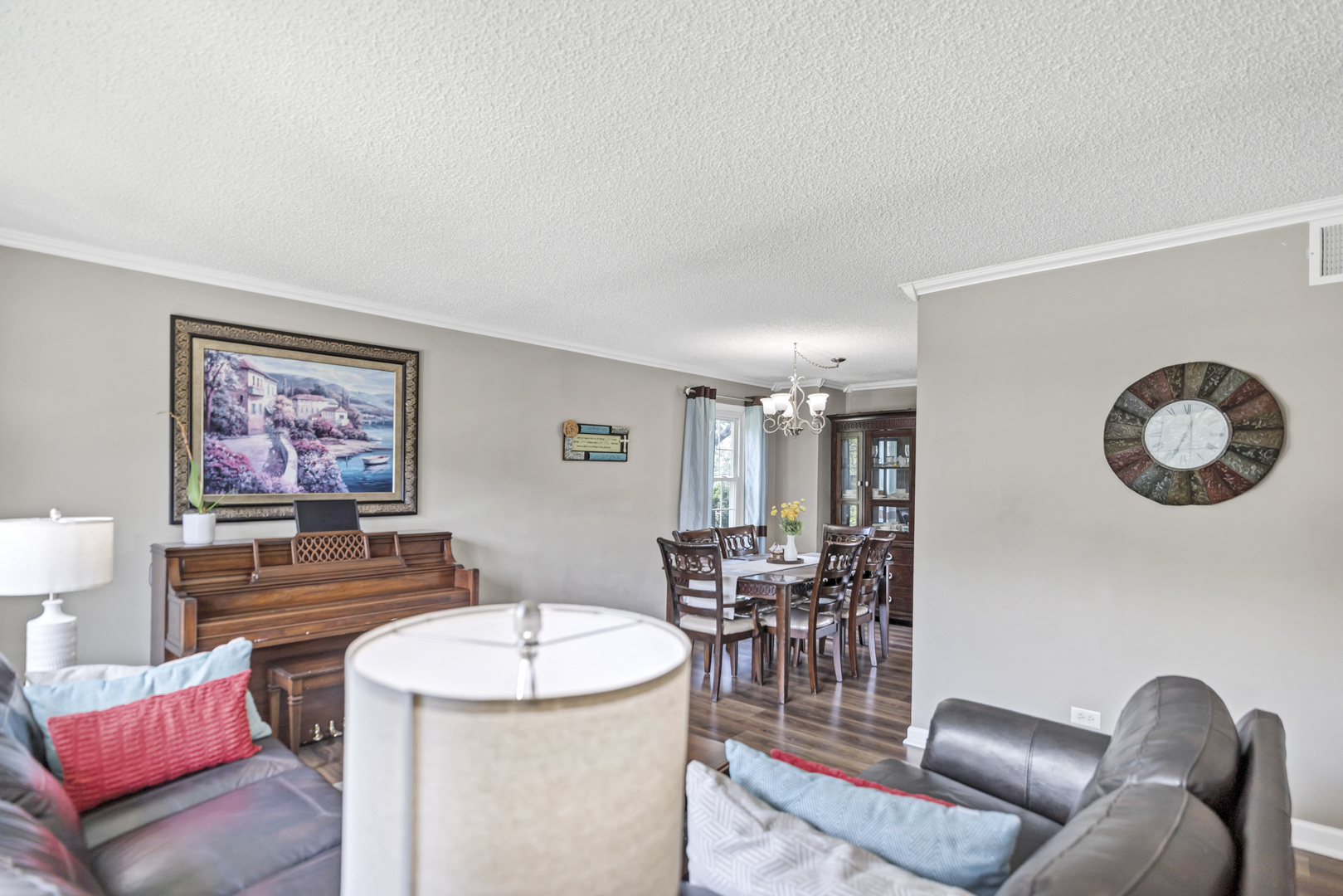 1250 Campbell Lane, Hoffman Estates, IL 60169