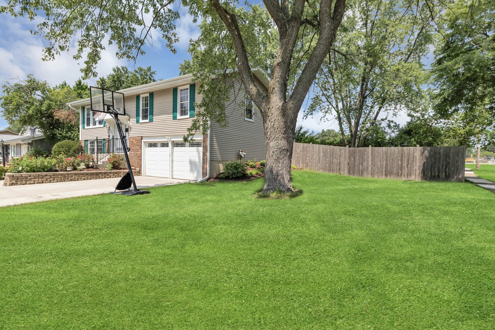 1250 Campbell Lane, Hoffman Estates, IL 60169