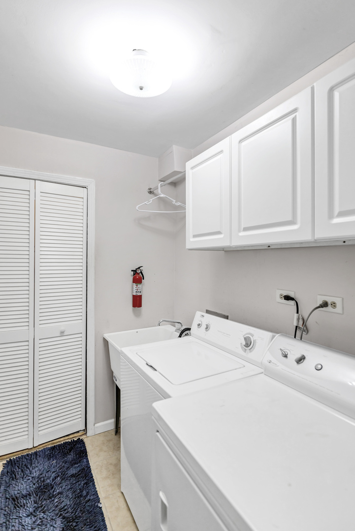 1250 Campbell Lane, Hoffman Estates, IL 60169