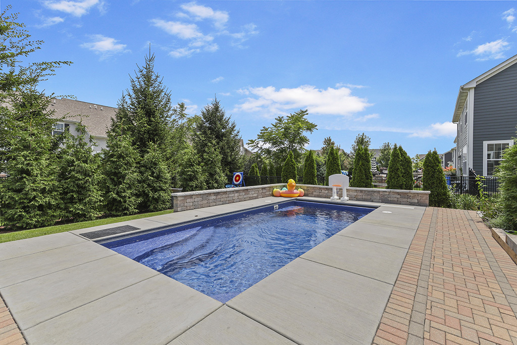 16256 W High Meadow Drive, Lockport, IL 60441