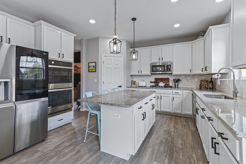 16256 W High Meadow Drive, Lockport, IL 60441