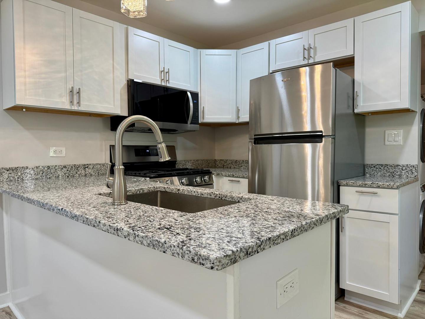 26346 N Walnut Avenue, Mundelein, IL 60060