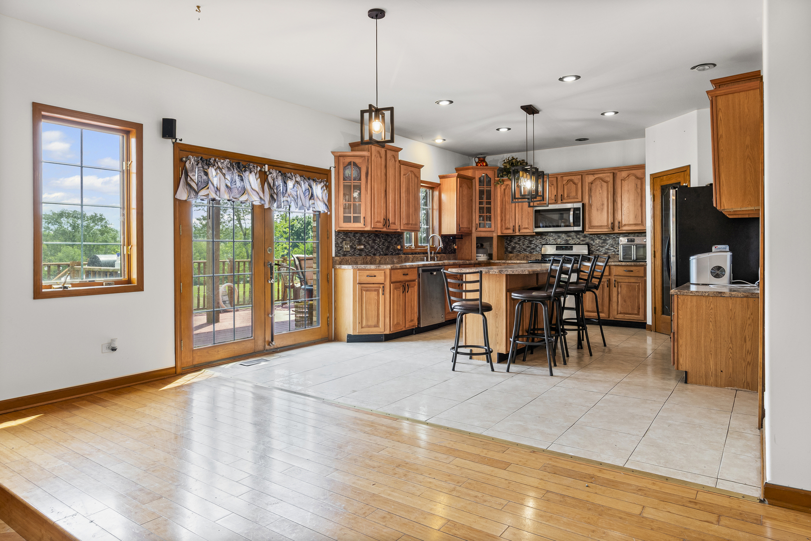 26723 Hawthorne Trail, Monee, IL 60449