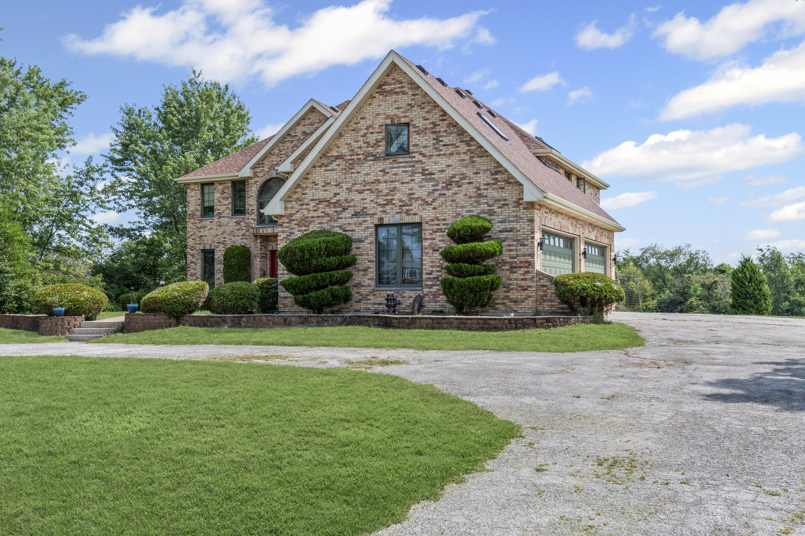 26723 Hawthorne Trail, Monee, IL 60449