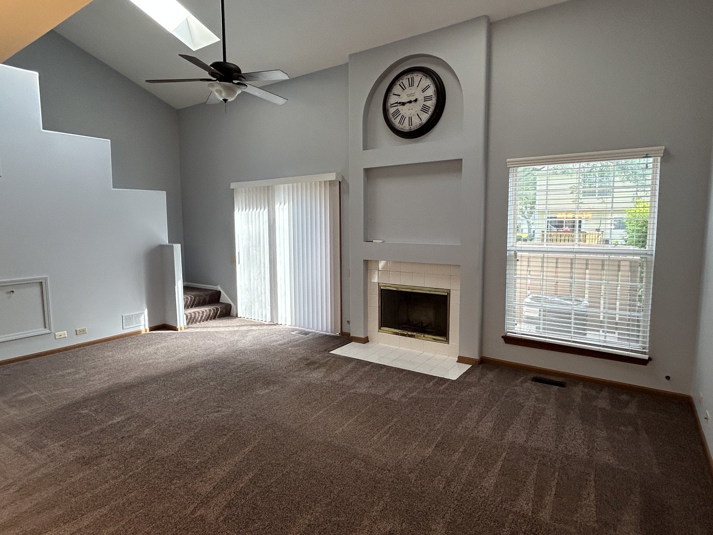 1608 PEBBLE BEACH Circle #1608, Elgin, IL 60123
