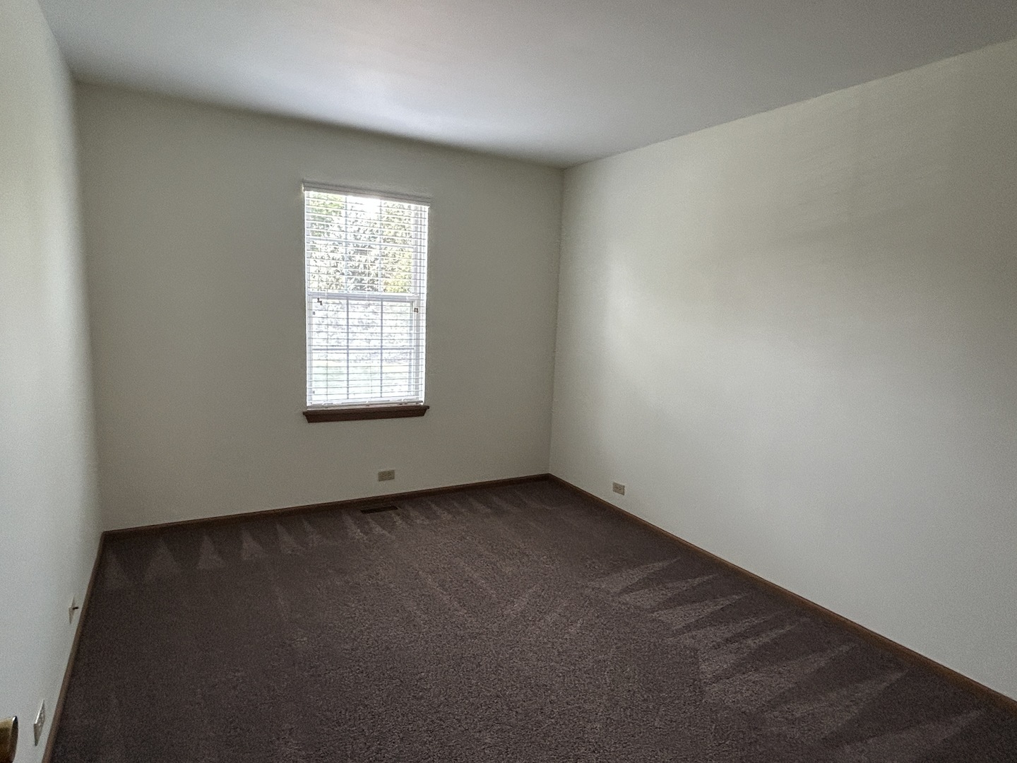 1608 PEBBLE BEACH Circle #1608, Elgin, IL 60123