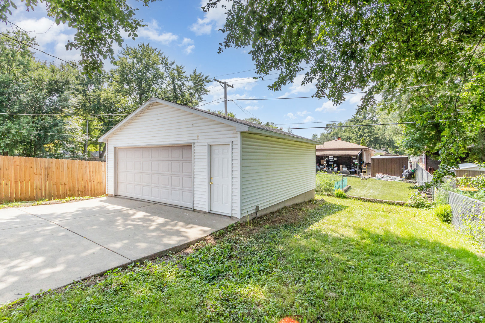 1117 Pleasant Place, Aurora, IL 60505