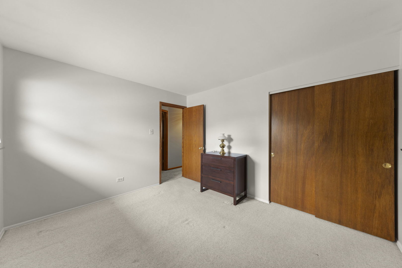 15112 Raday Drive, Midlothian, IL 60445