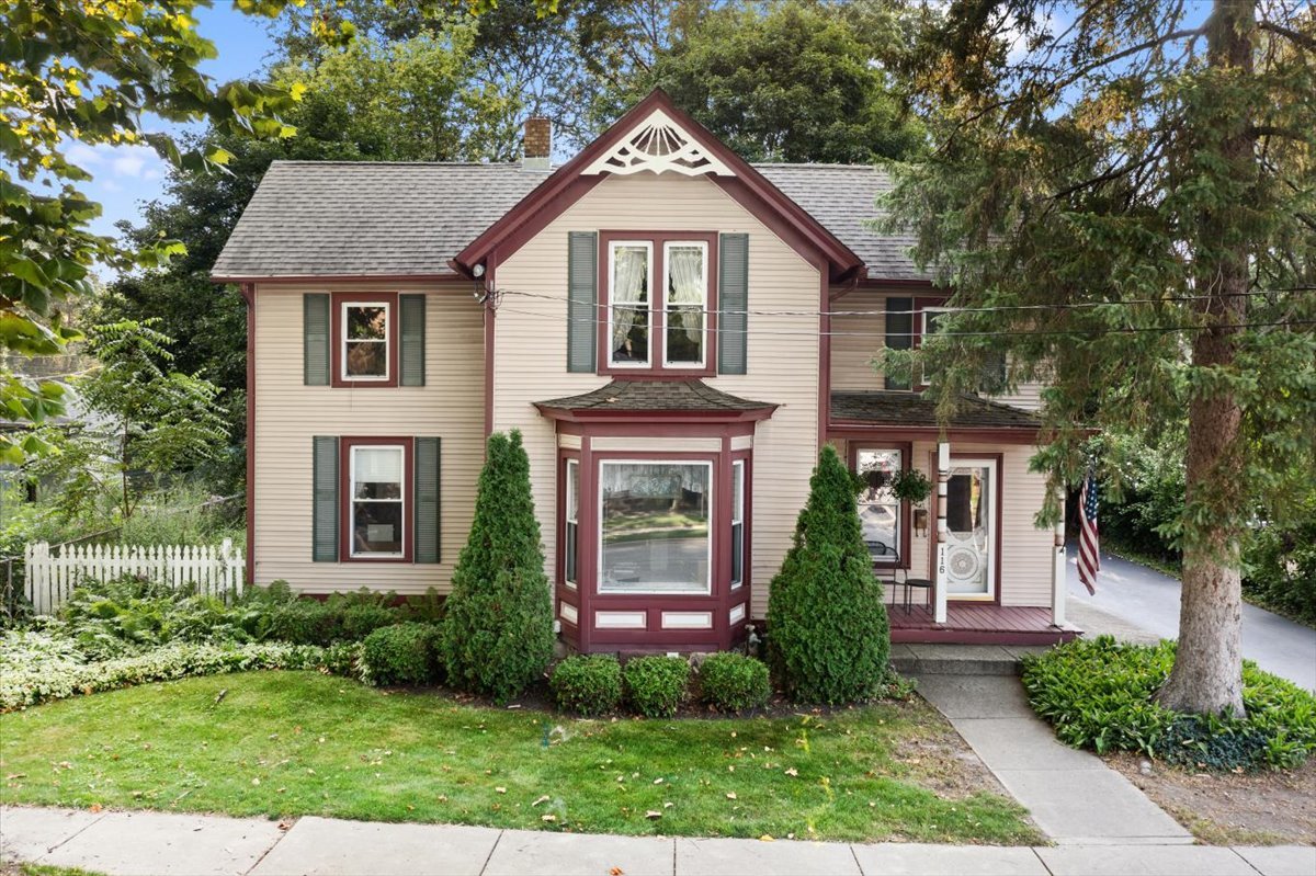 116 Spring Street, Cary, IL 60013