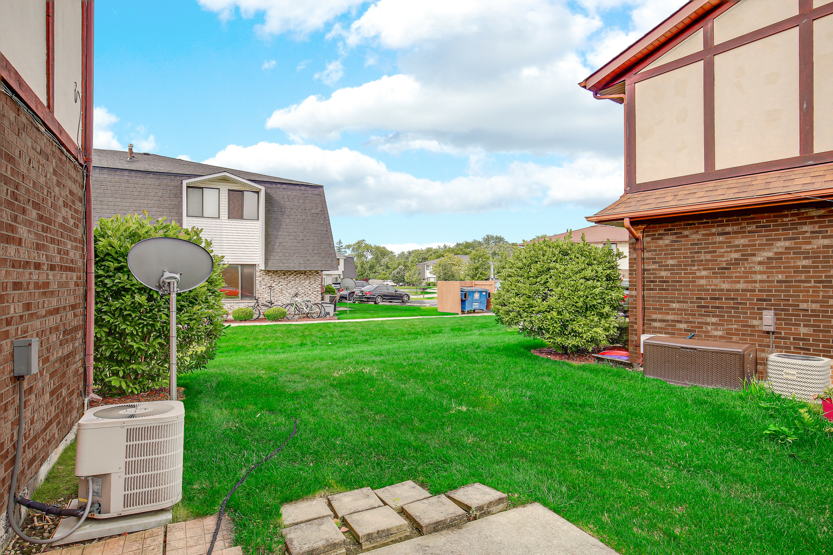 8515 162nd Place #1, Tinley Park, IL 60487
