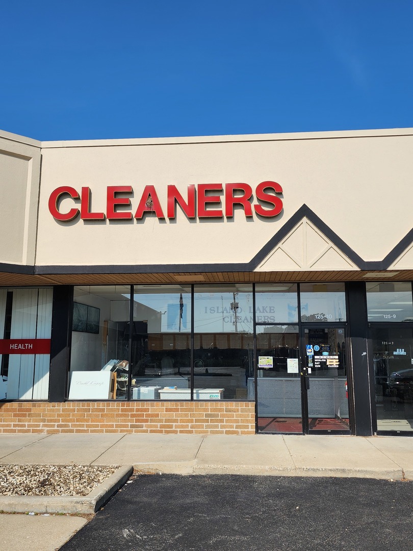 125 E State Road #10, Island Lake, IL 60042