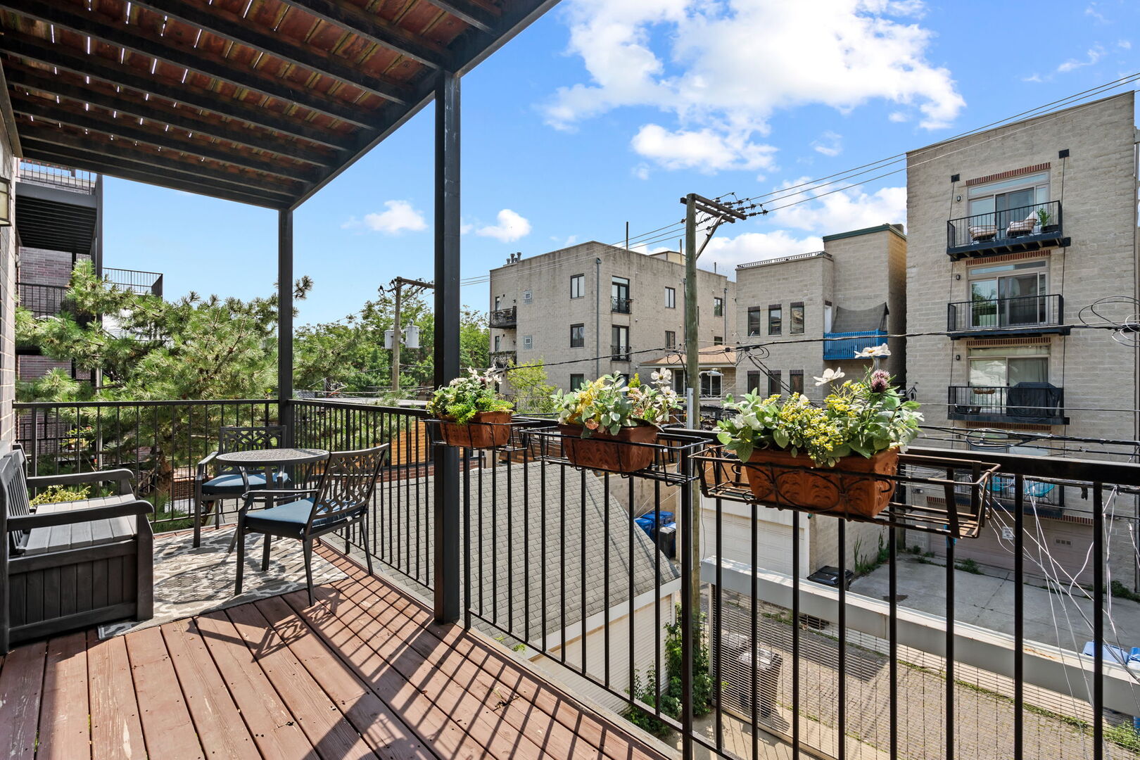 1510 N Cleveland Avenue, Chicago, IL 60610