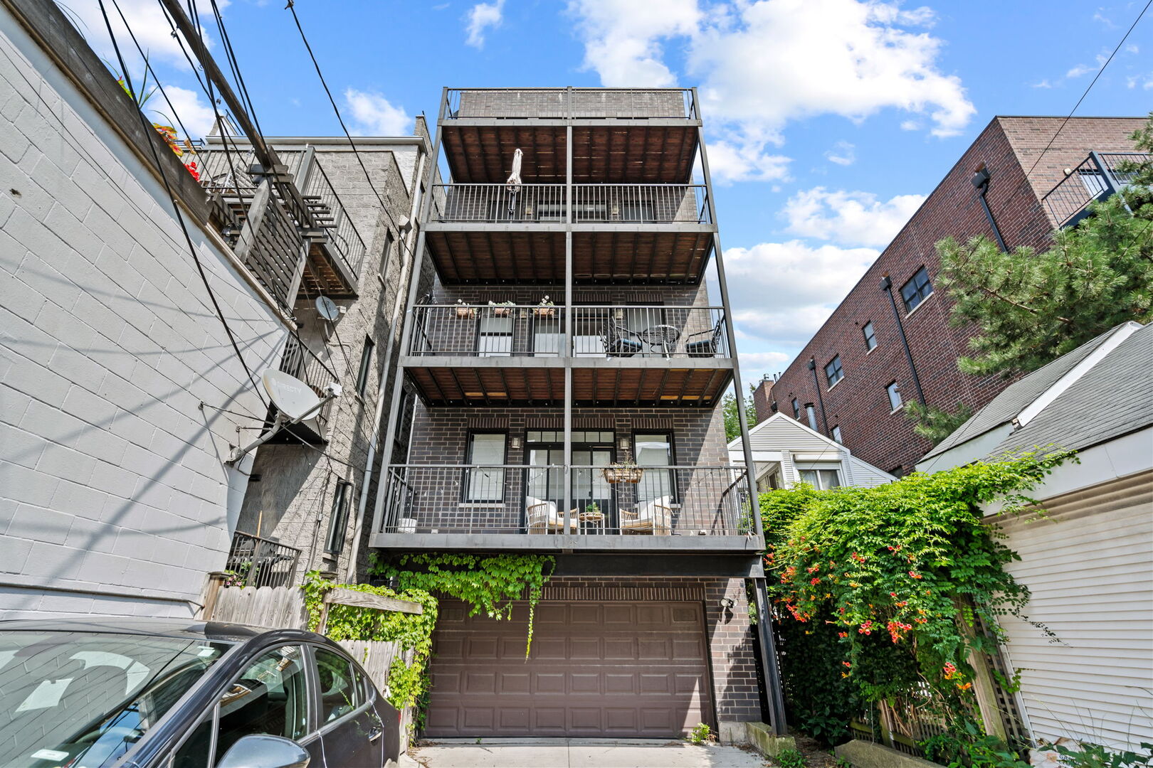1510 N Cleveland Avenue, Chicago, IL 60610