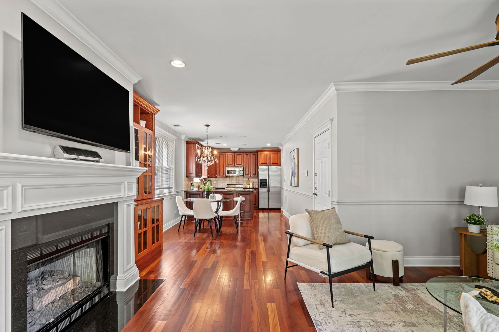 1510 N Cleveland Avenue, Chicago, IL 60610