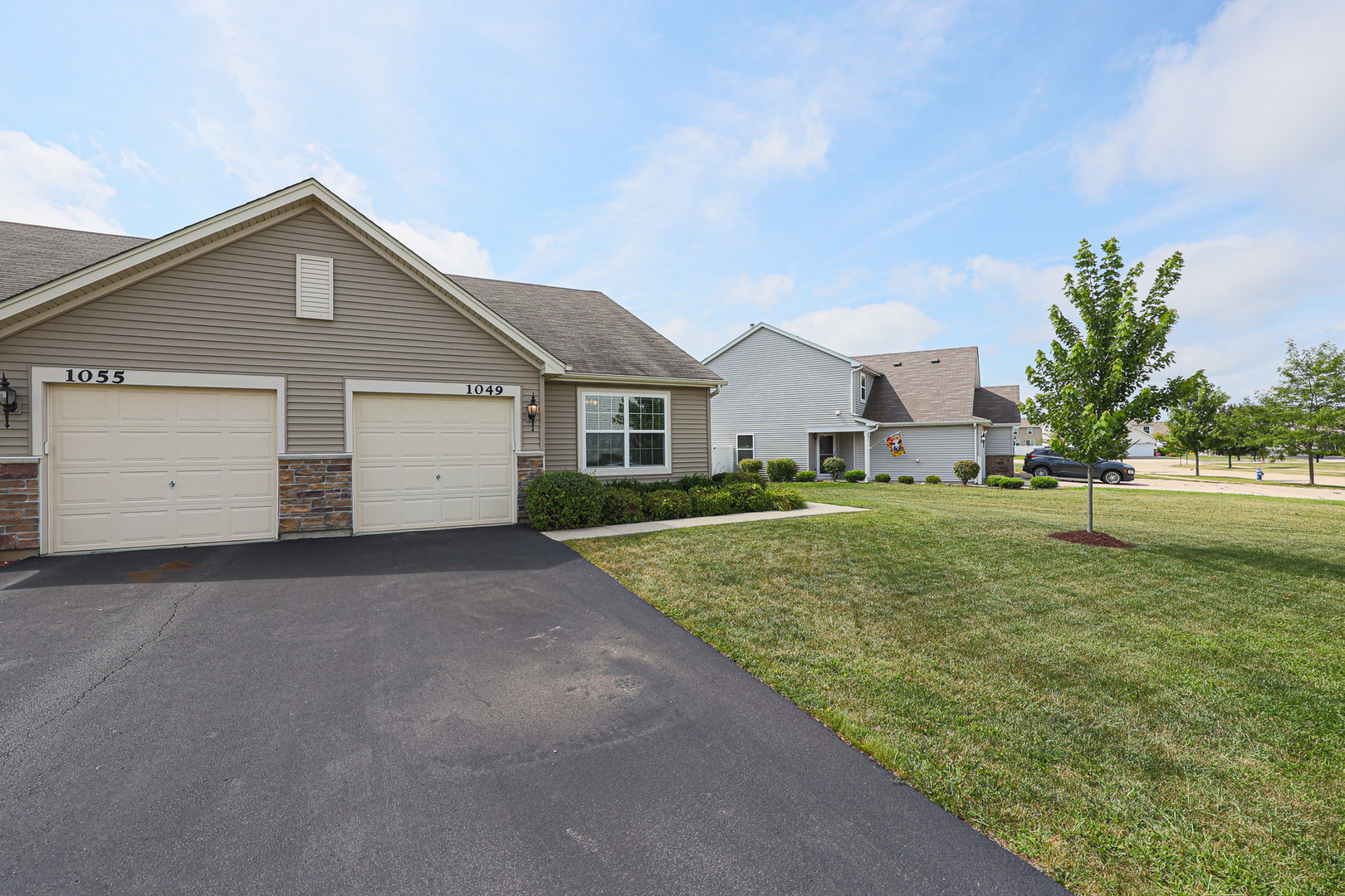 1049 Turin Drive, Hampshire, IL 60140