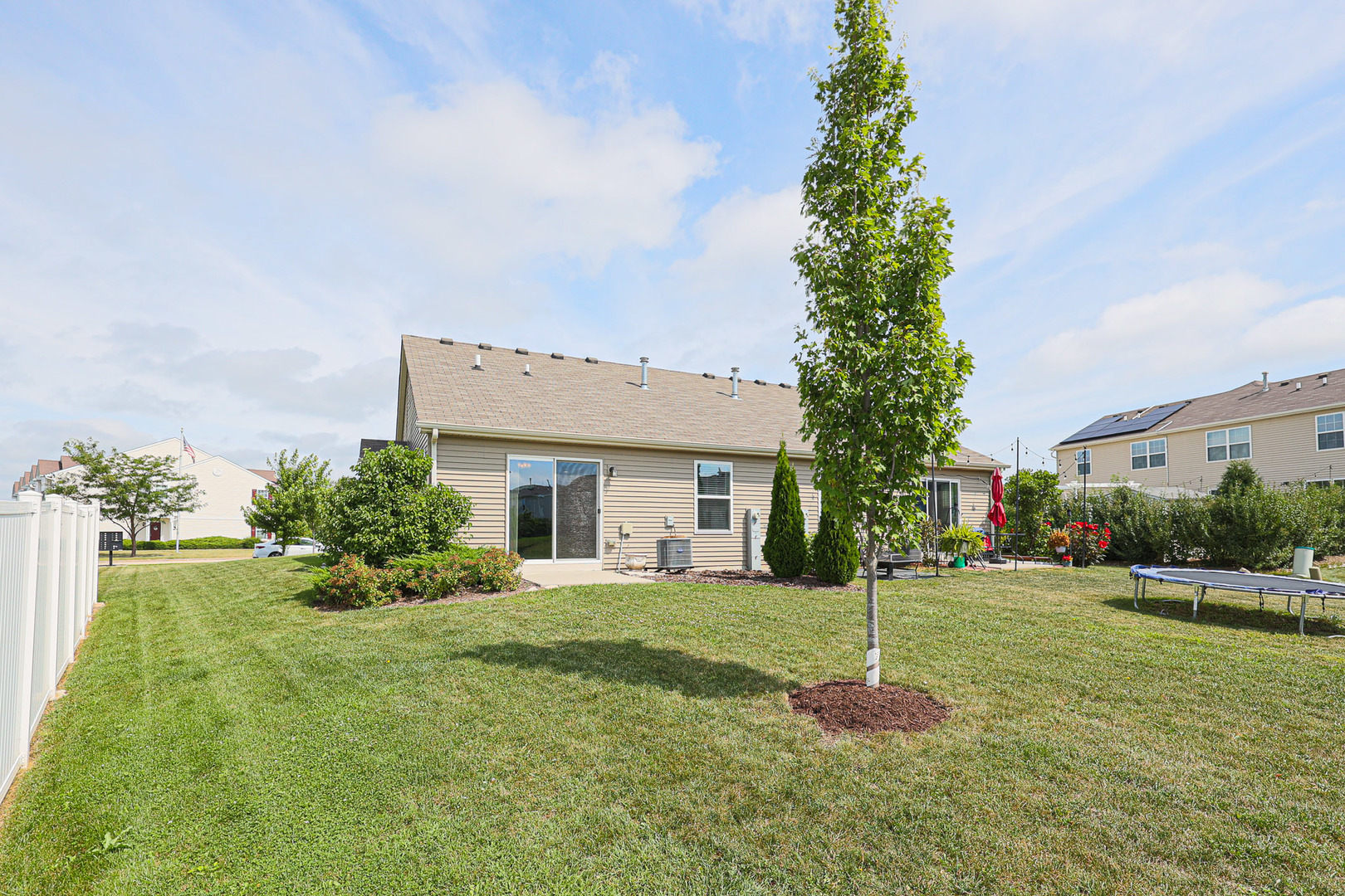 1049 Turin Drive, Hampshire, IL 60140