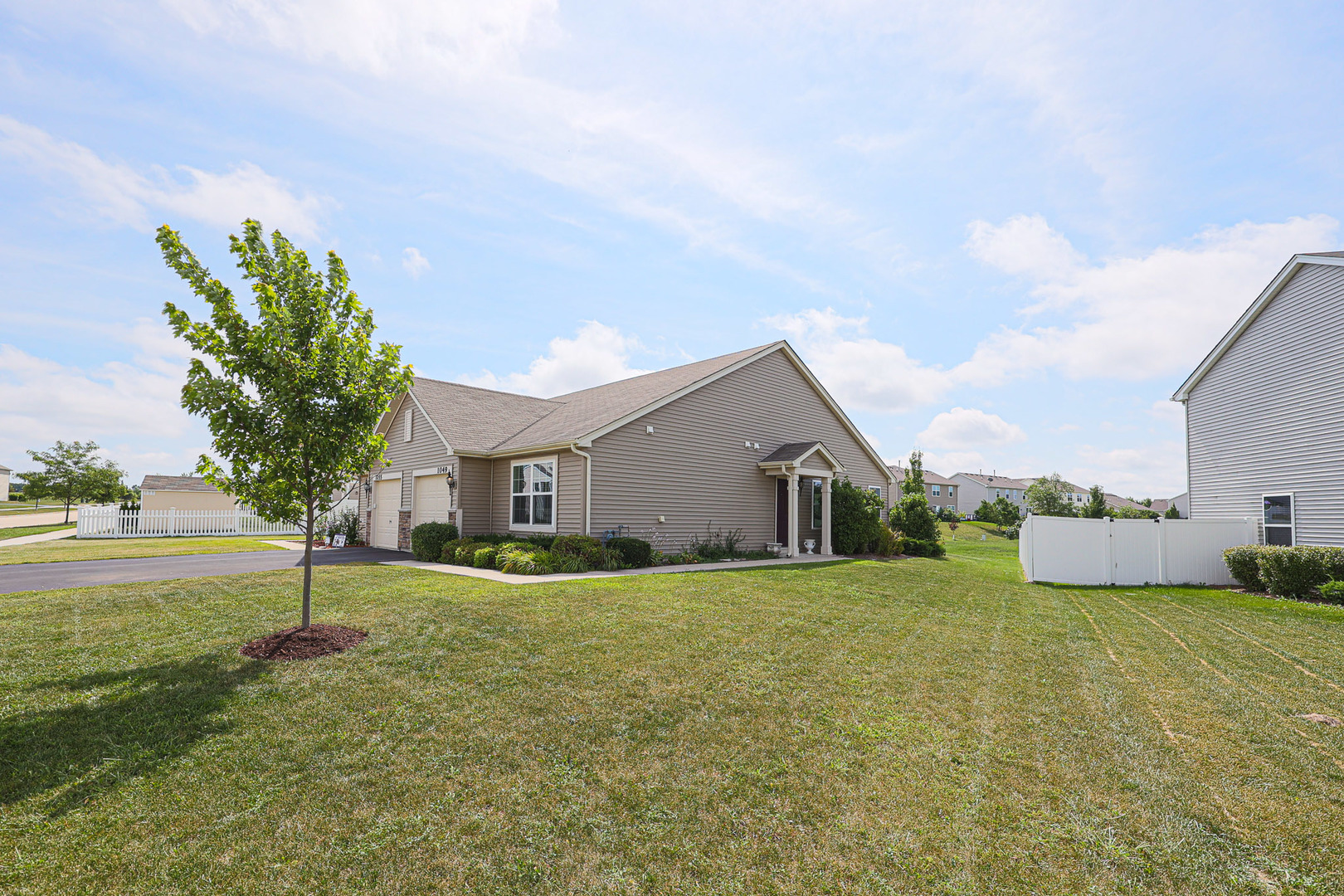1049 Turin Drive, Hampshire, IL 60140