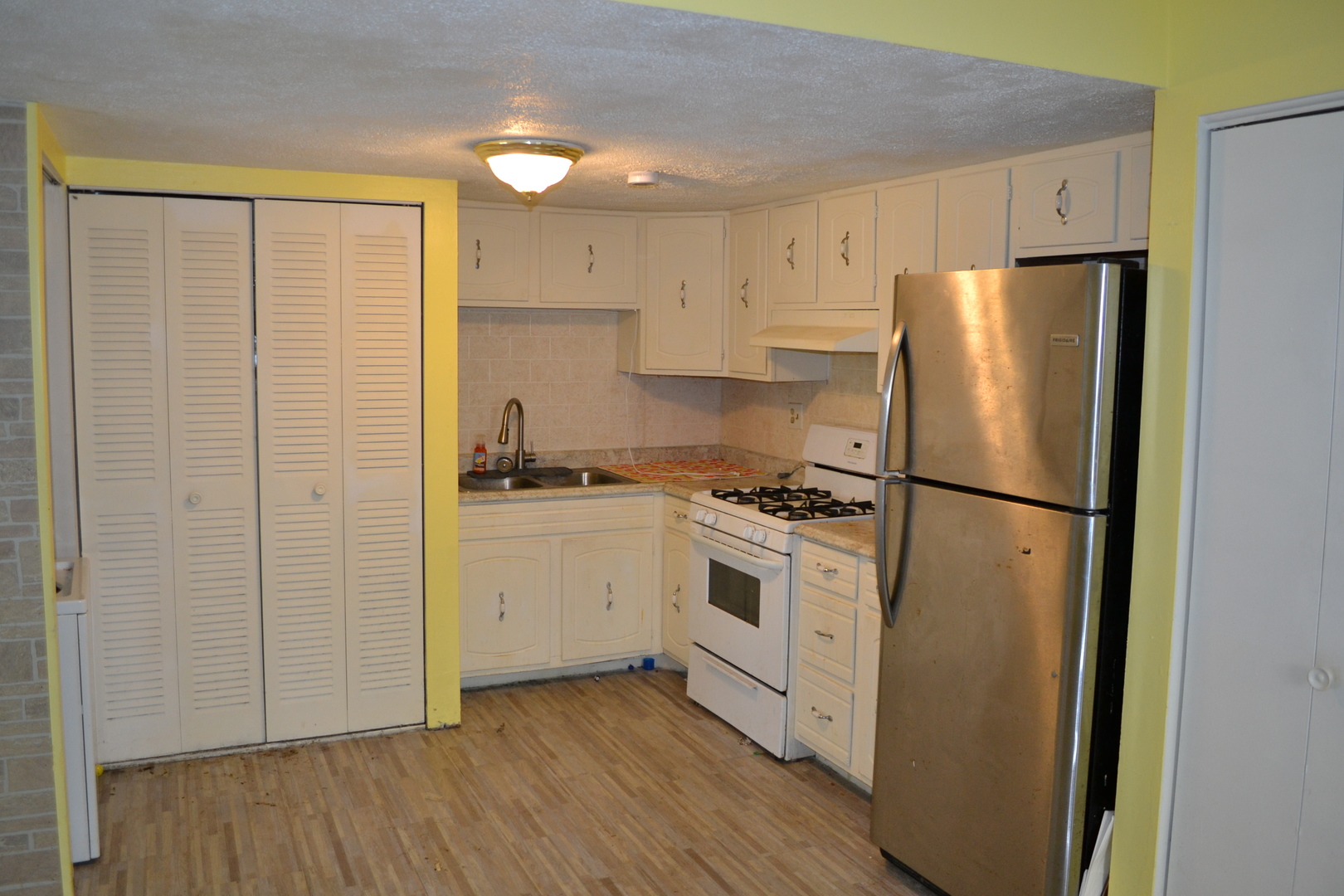 28V Fernwood Drive, Bolingbrook, IL 60440