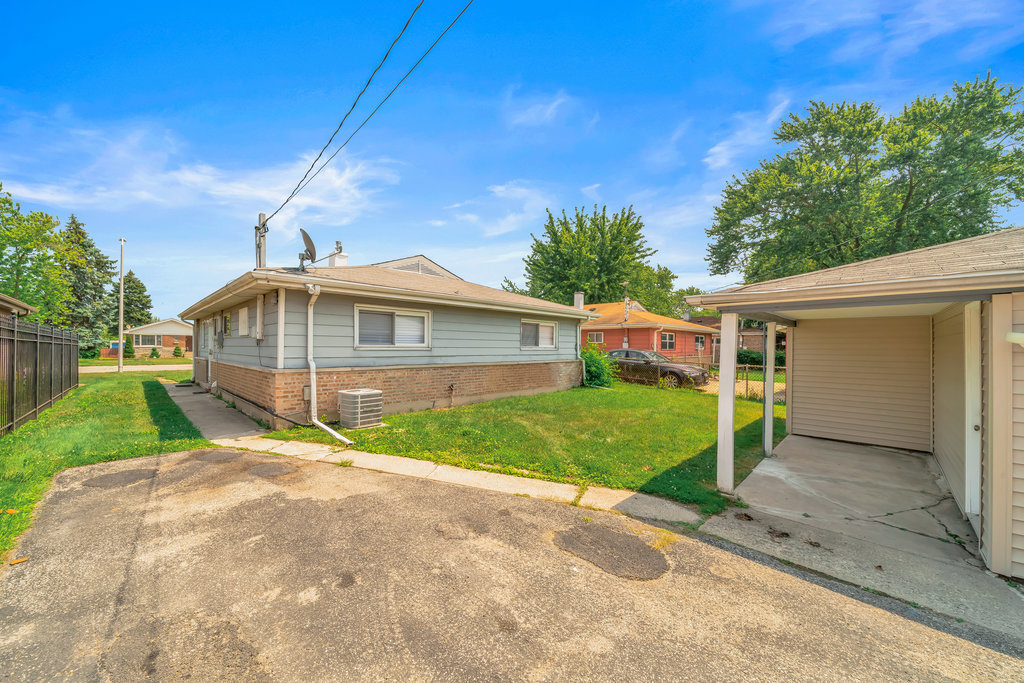 1304 Burnham Avenue, Calumet City, IL 60409