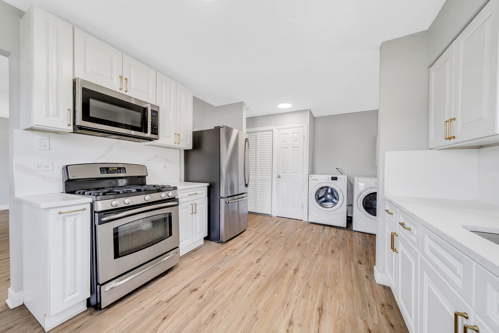 1304 Burnham Avenue, Calumet City, IL 60409