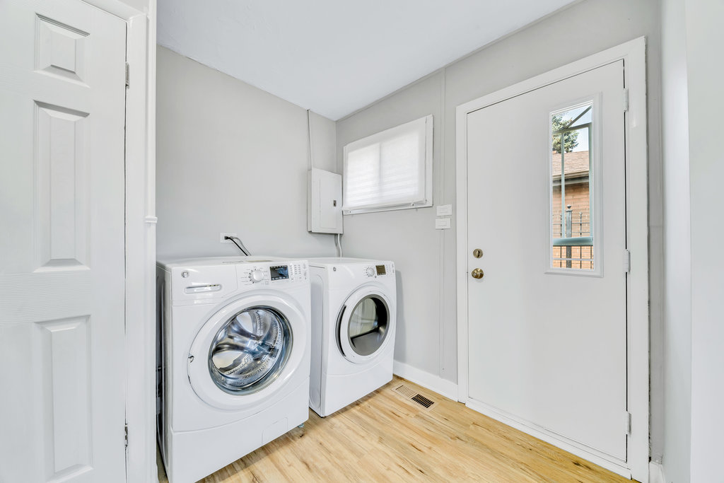 1304 Burnham Avenue, Calumet City, IL 60409