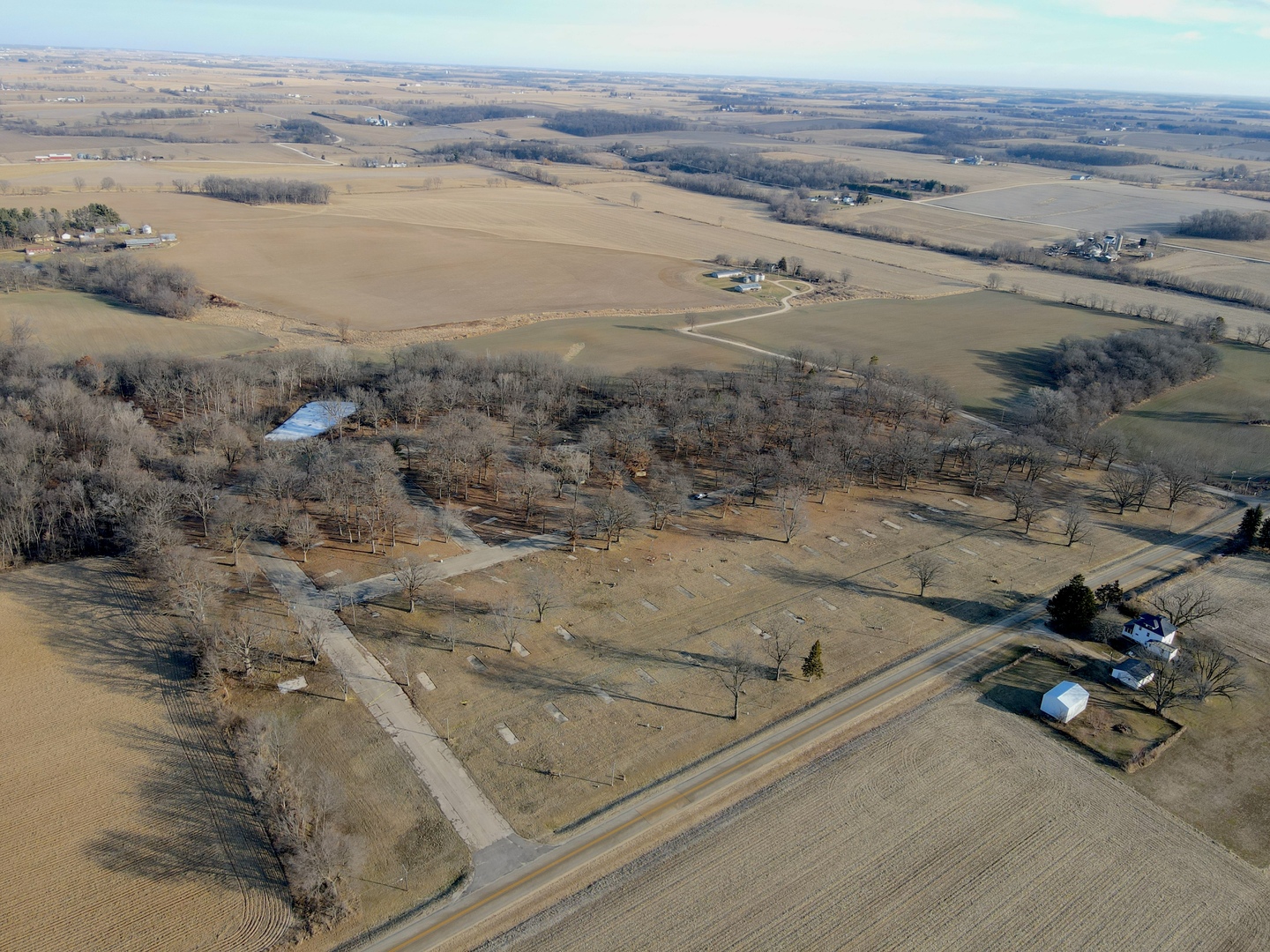 4500 E. River Road, Ridott, IL 61067