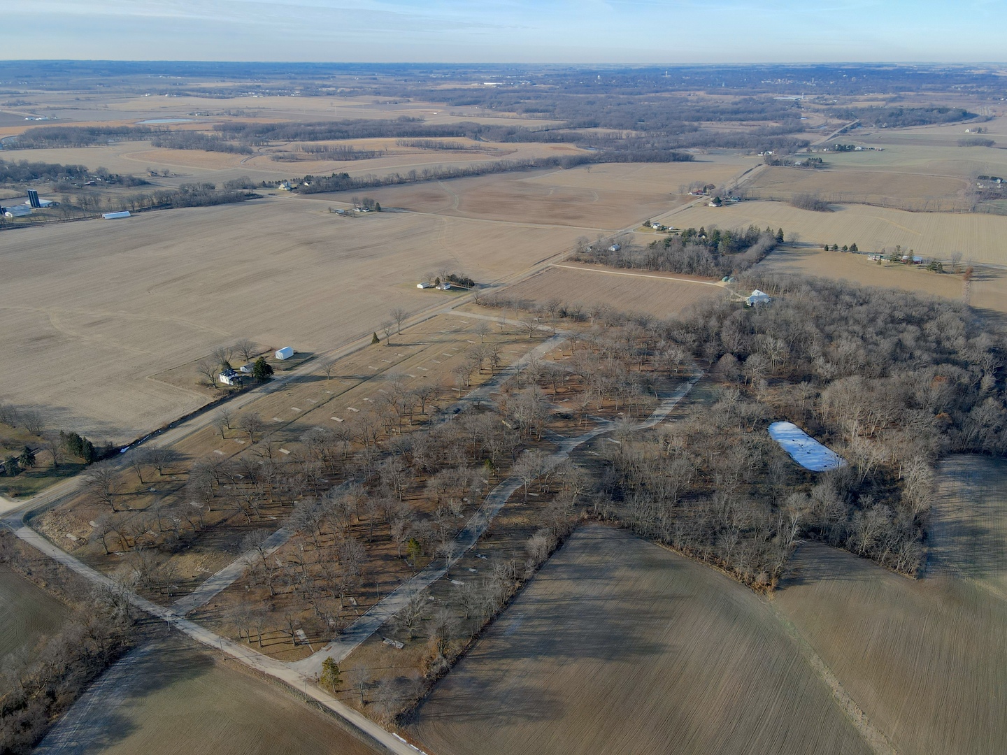 4500 E. River Road, Ridott, IL 61067