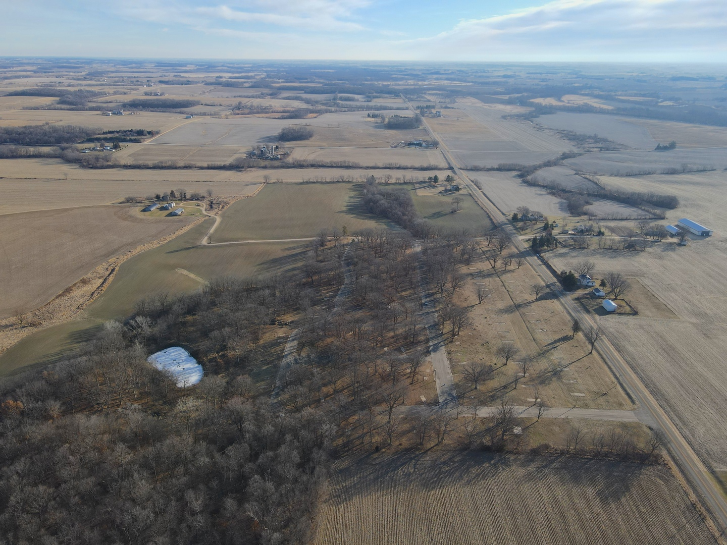 4500 E. River Road, Ridott, IL 61067