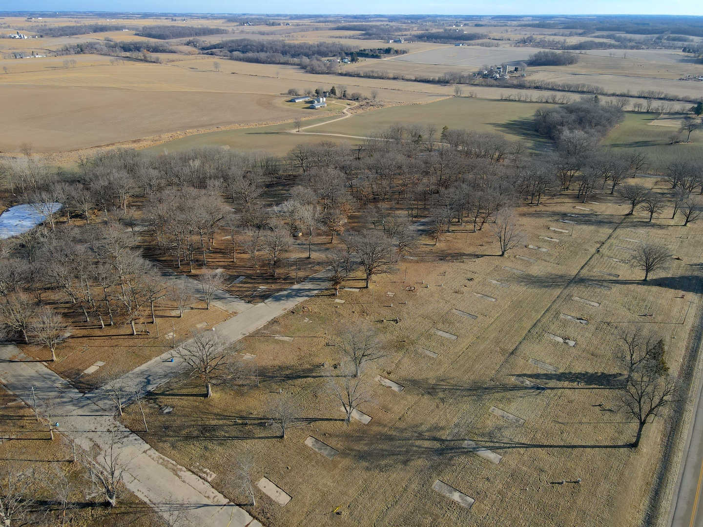 4500 E. River Road, Ridott, IL 61067