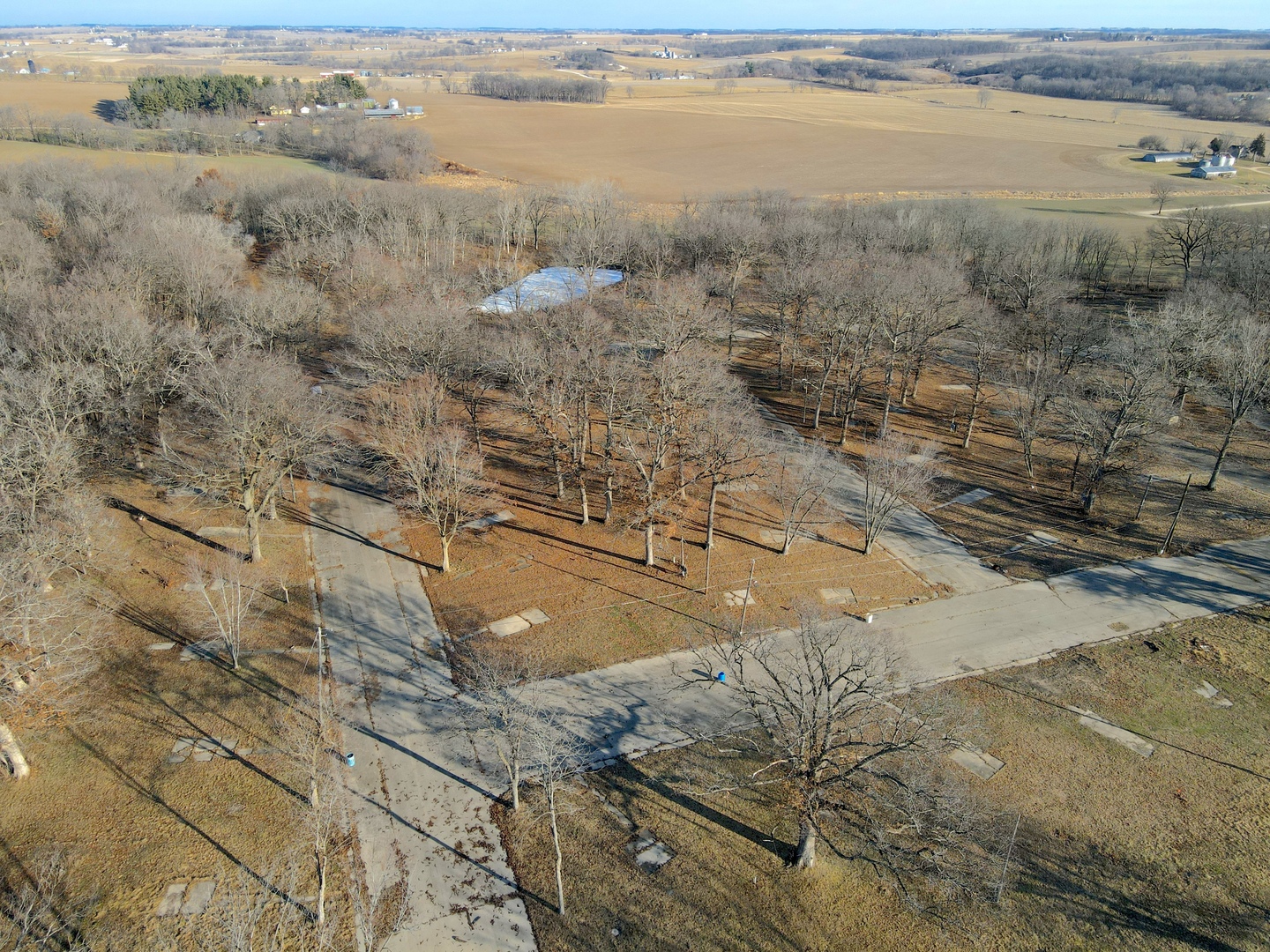 4500 E. River Road, Ridott, IL 61067