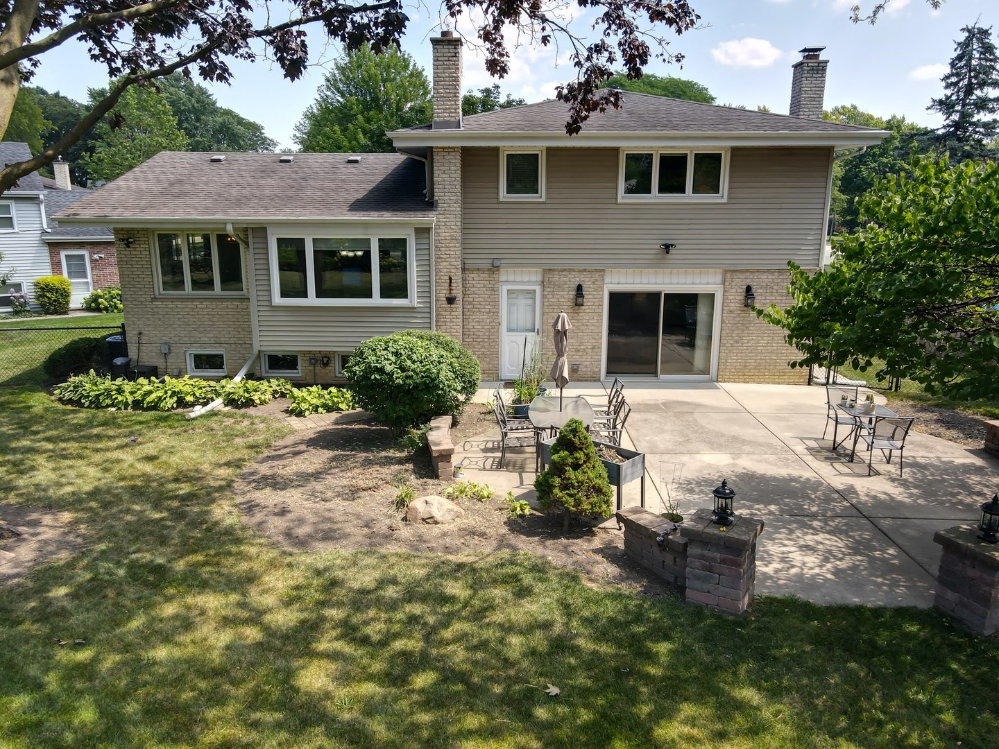 502 S Reuter Drive, Arlington Heights, IL 60005