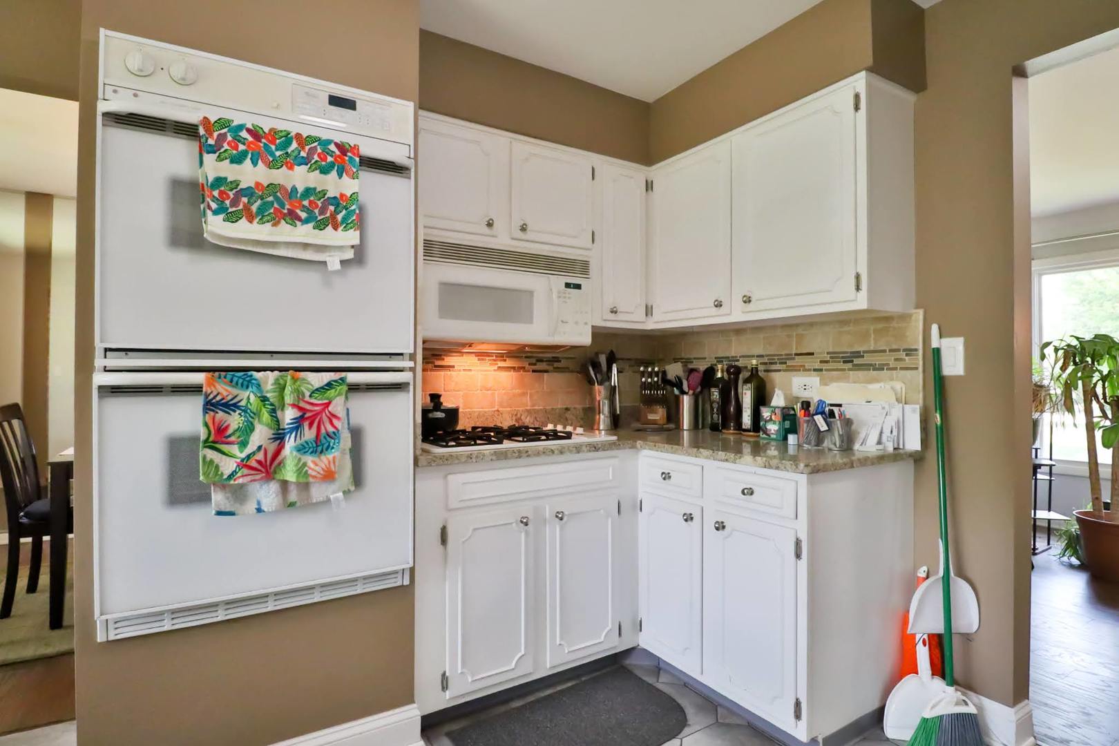 502 S Reuter Drive, Arlington Heights, IL 60005