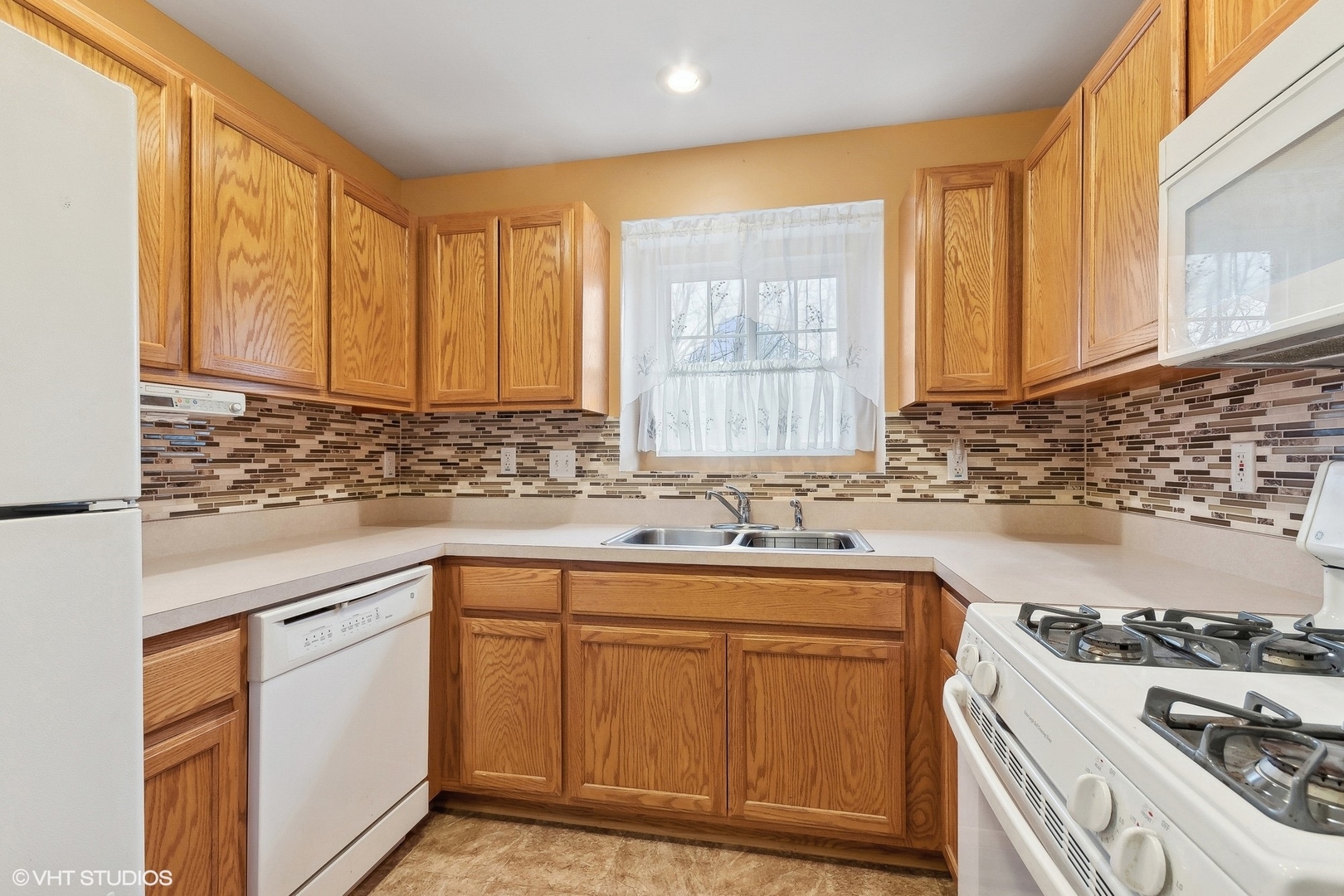 238 N Harbor Landing, Braidwood, IL 60408