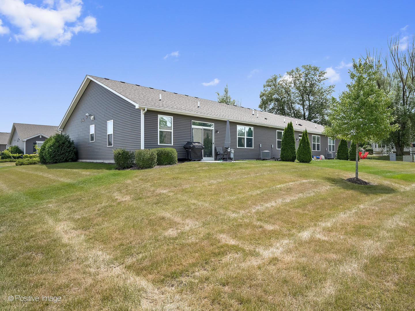 238 Sussex Lane, North Aurora, IL 60542