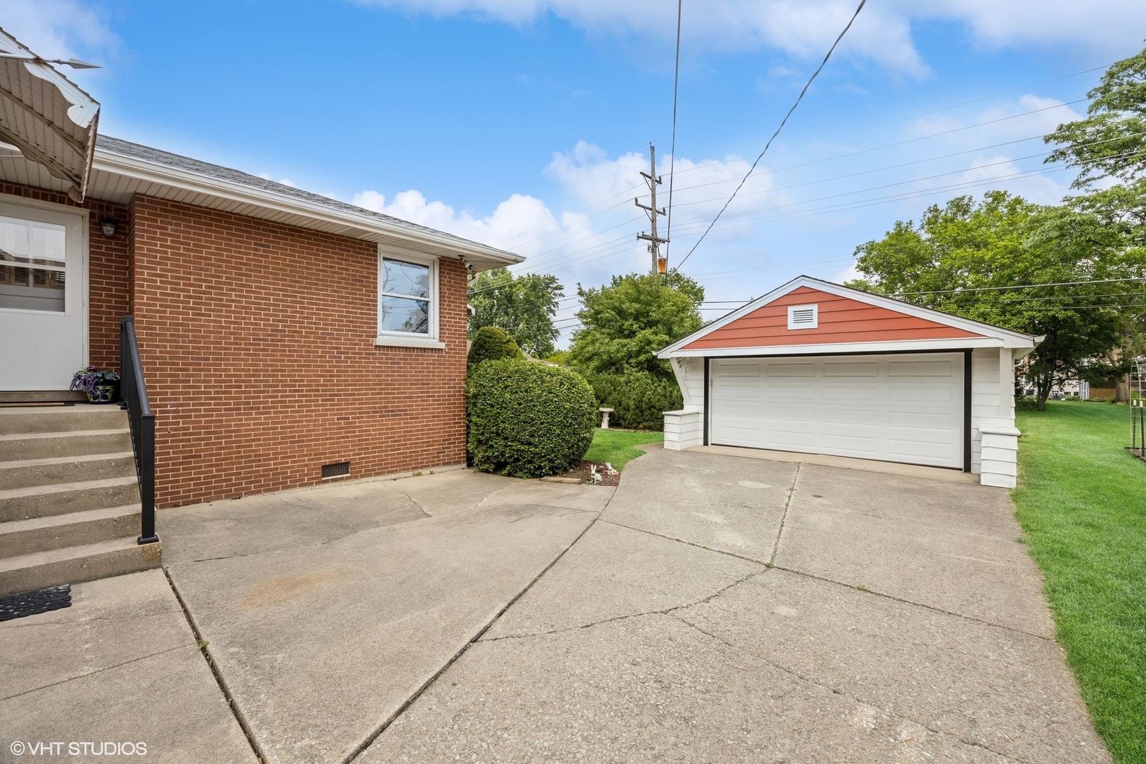 1803 Balmoral Avenue, Westchester, IL 60154