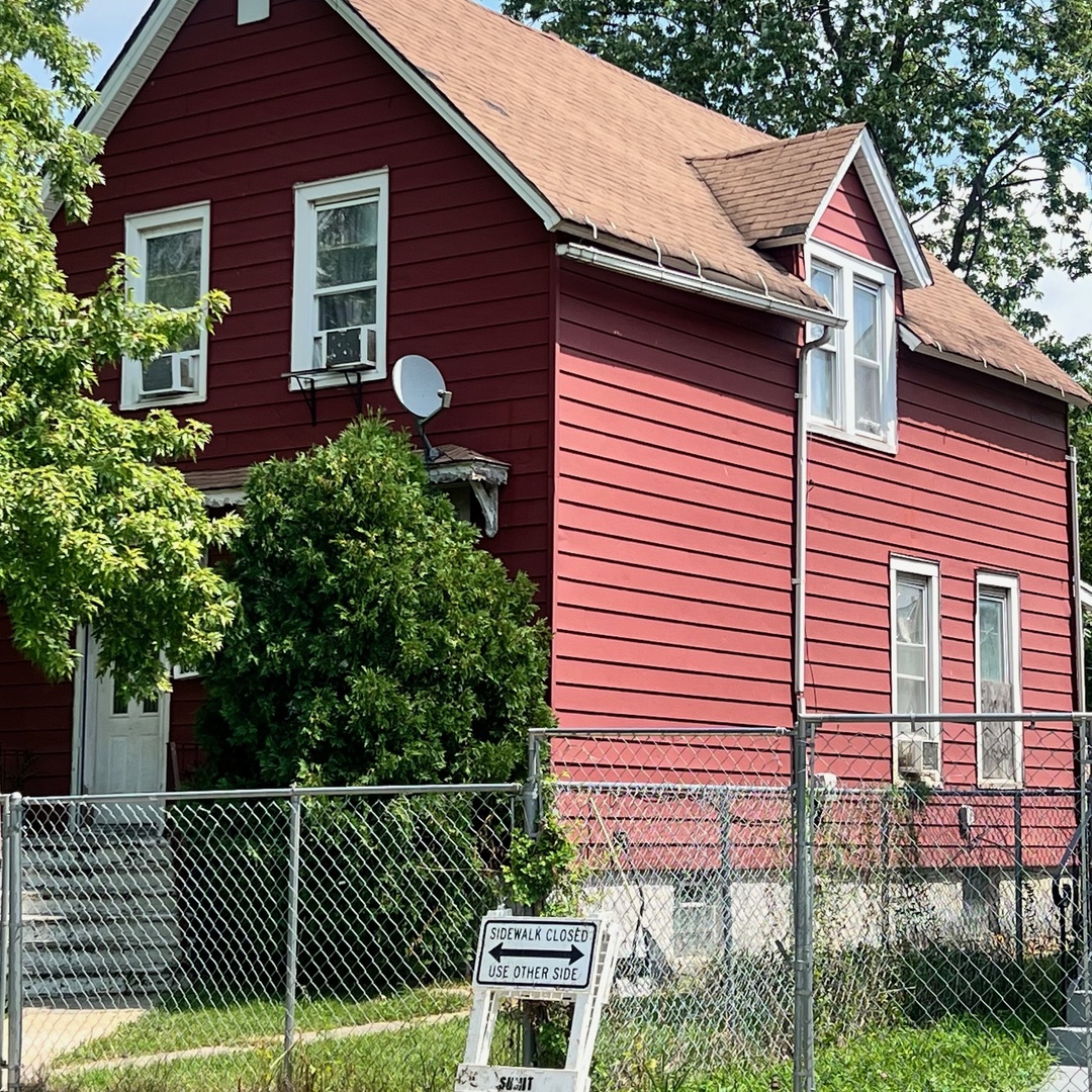 10615 S Perry Avenue, Chicago, IL 60628