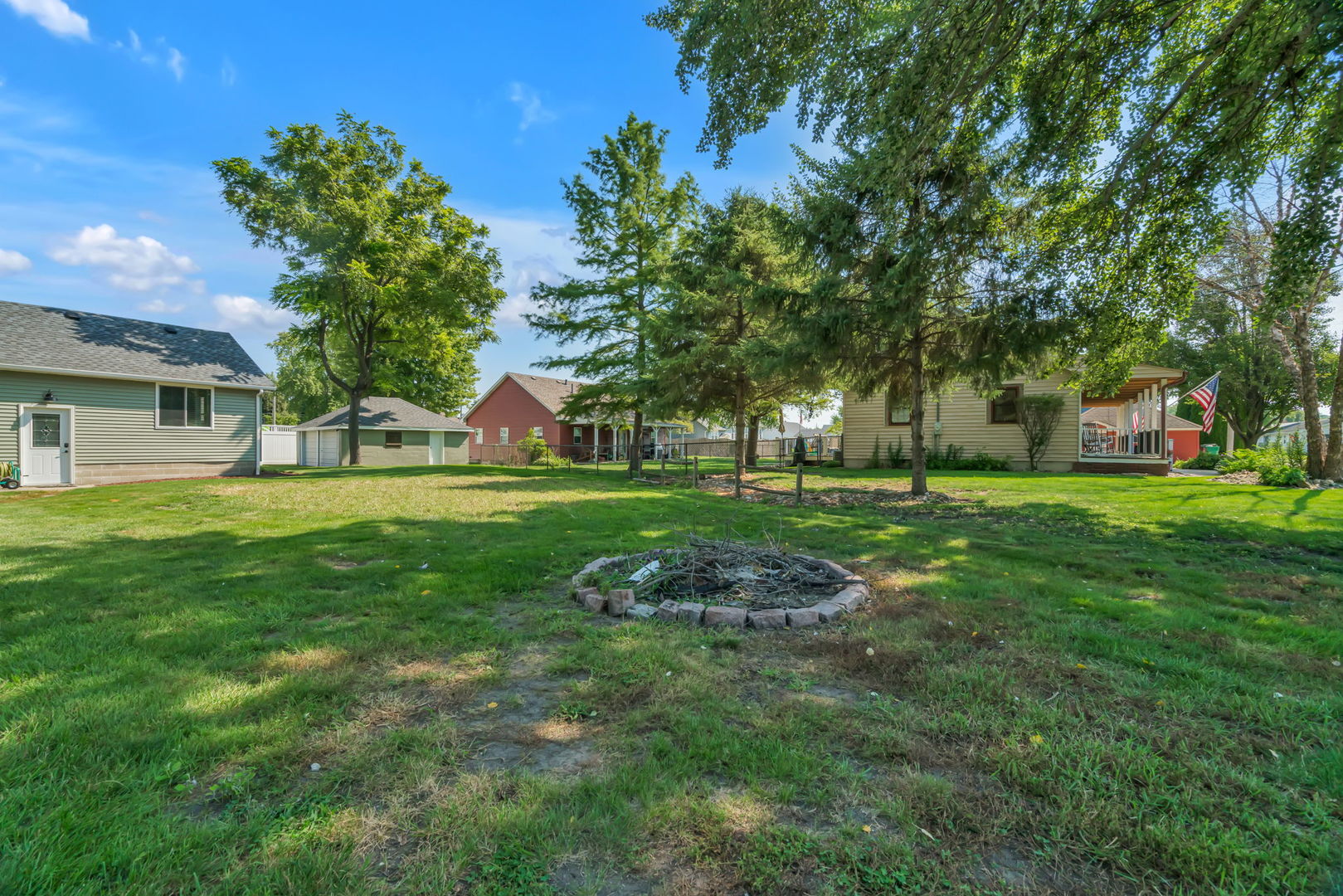 75 4th Avenue, South Wilmington, IL 60474
