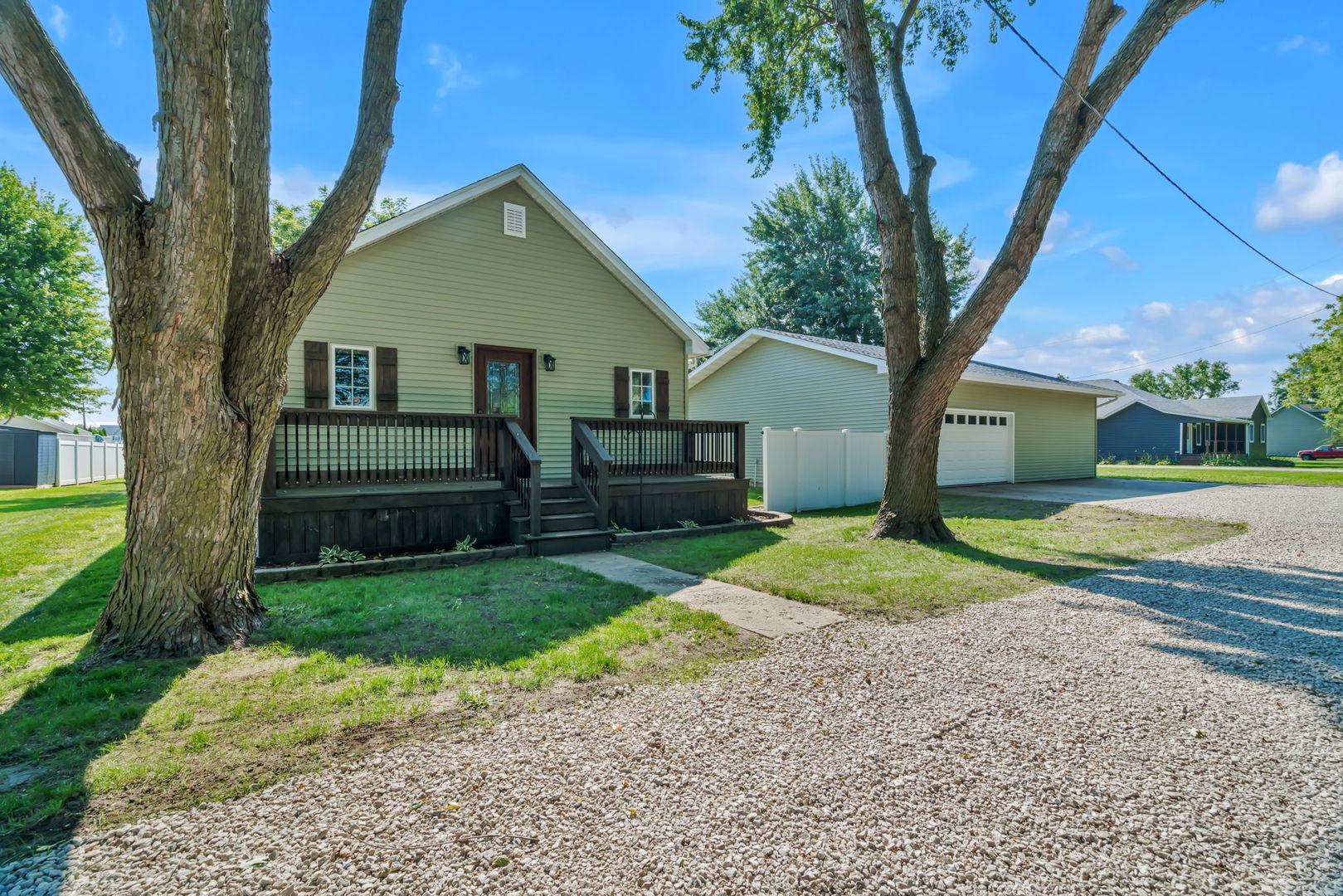 75 4th Avenue, South Wilmington, IL 60474