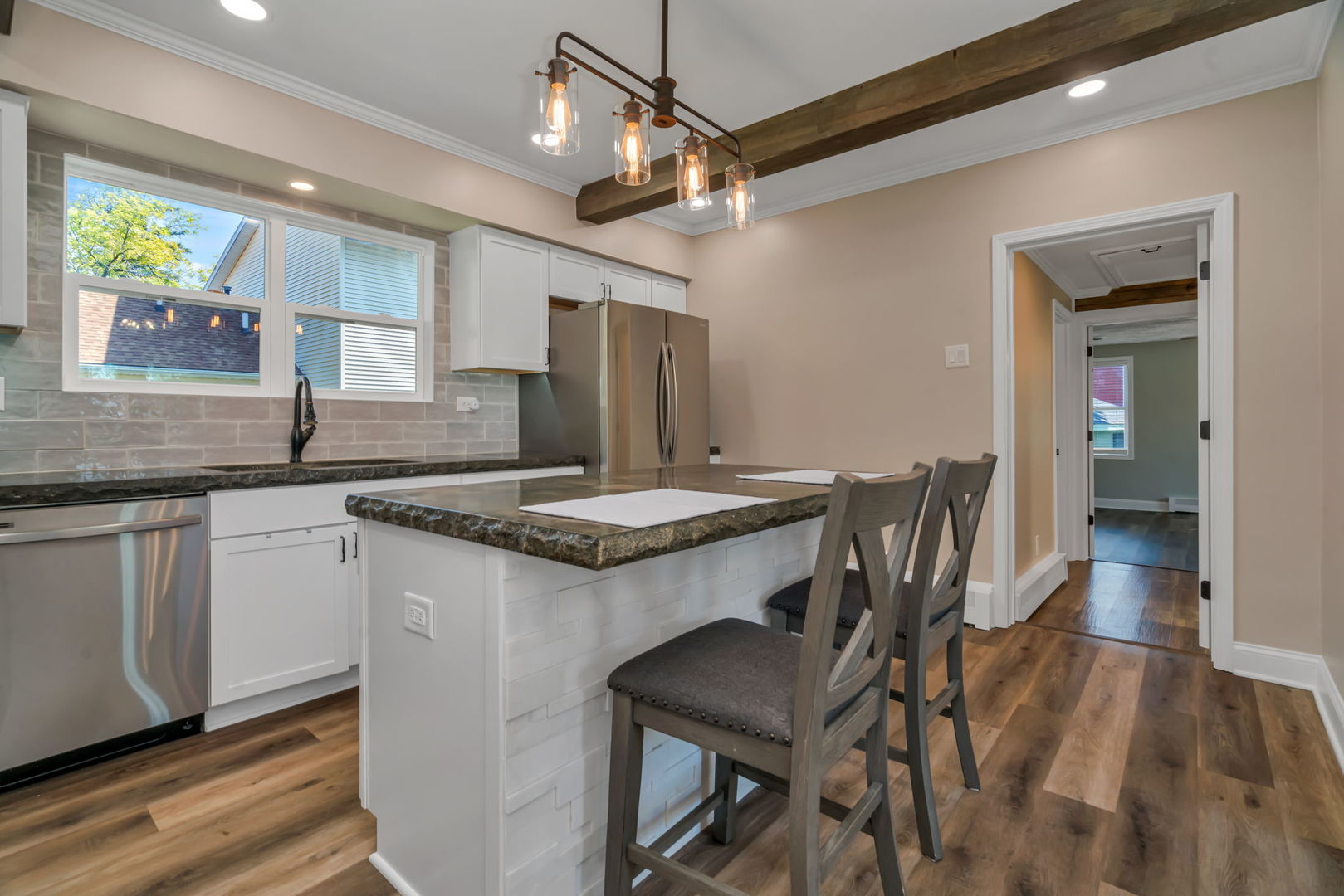 75 4th Avenue, South Wilmington, IL 60474