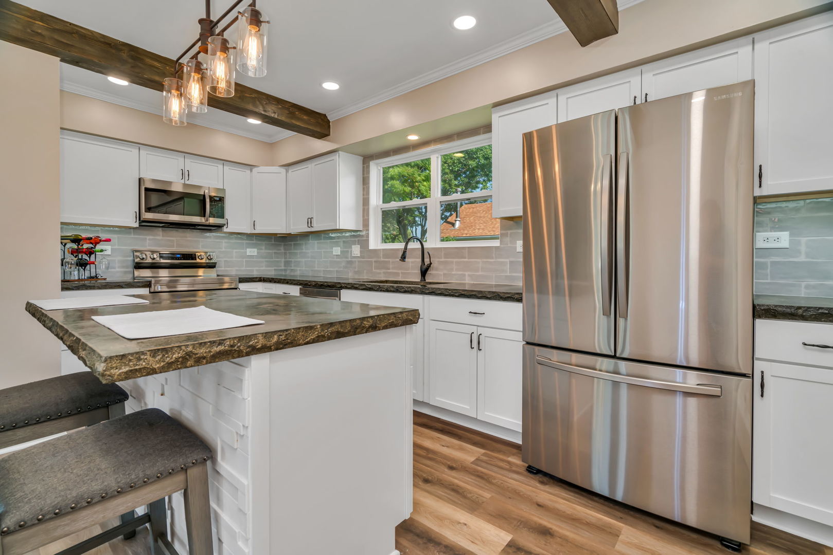 75 4th Avenue, South Wilmington, IL 60474