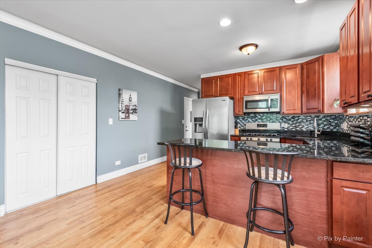 1640 N Whipple Street #3, Chicago, IL 60647