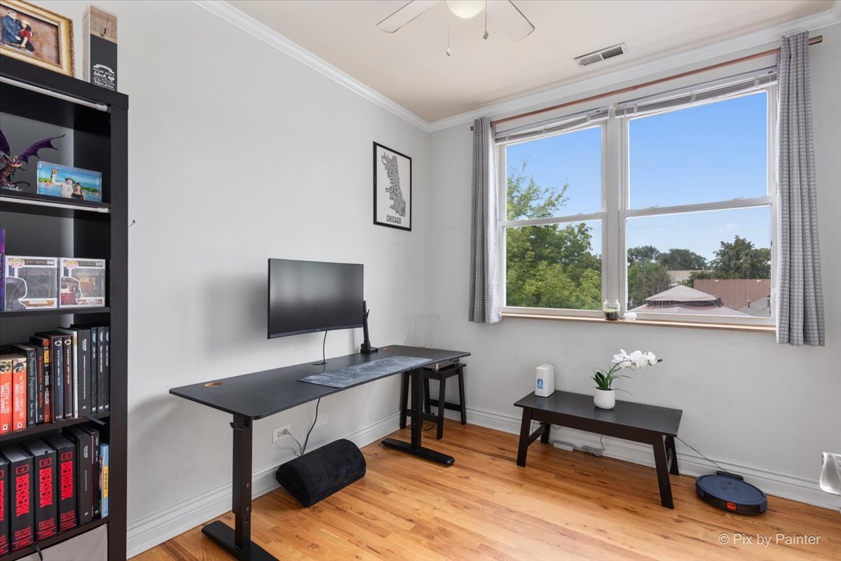 1640 N Whipple Street #3, Chicago, IL 60647