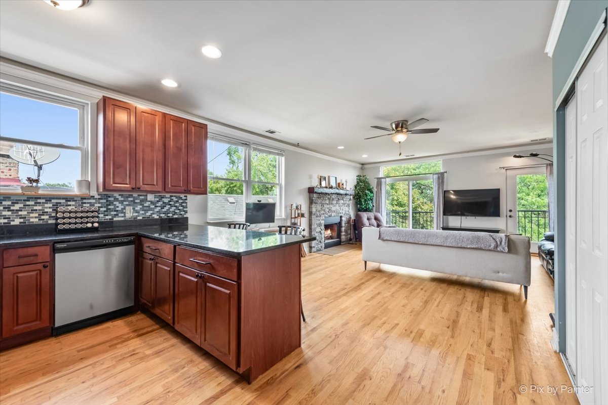 1640 N Whipple Street #3, Chicago, IL 60647