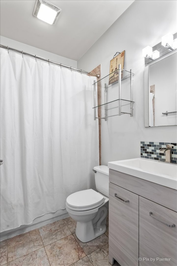 1640 N Whipple Street #3, Chicago, IL 60647