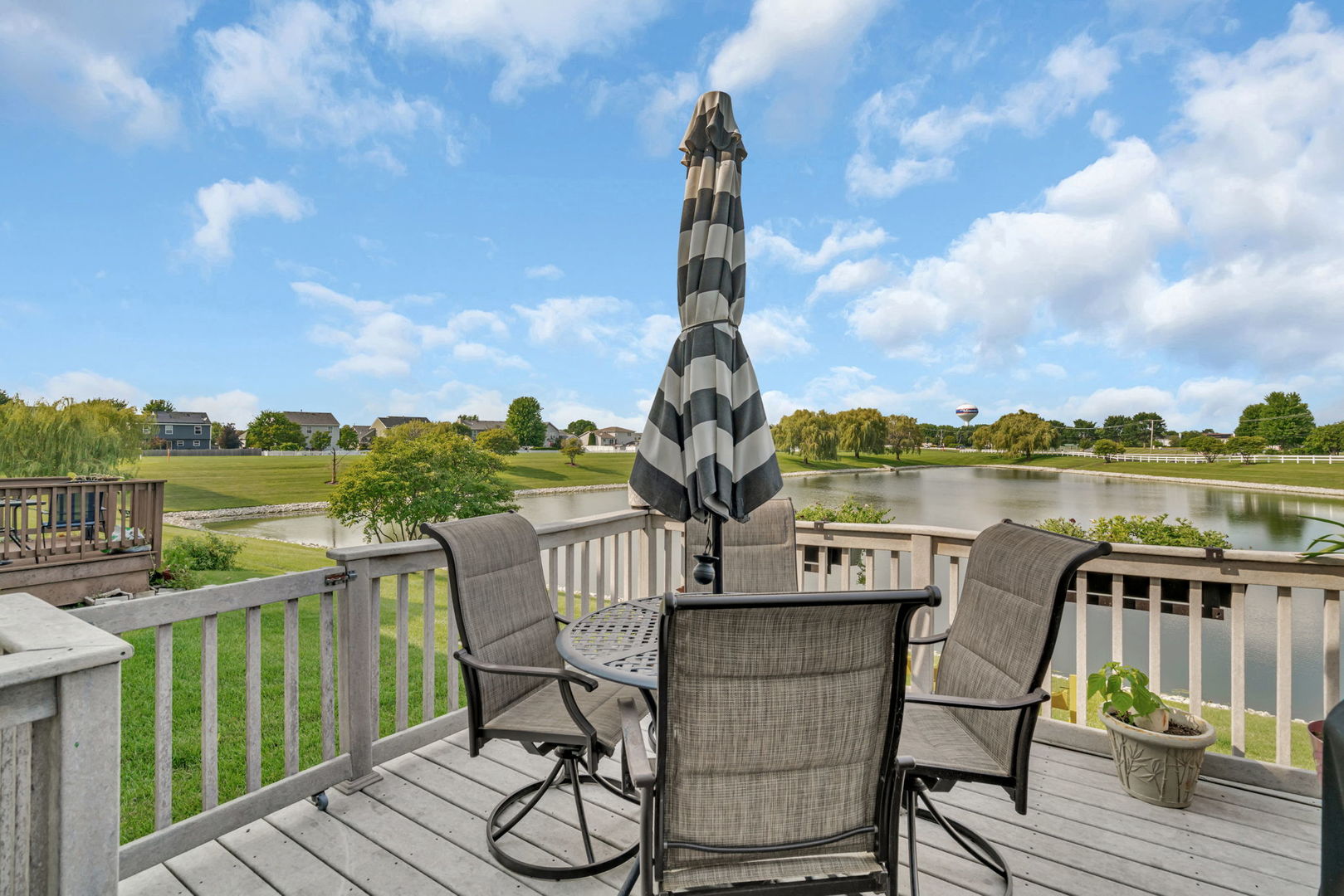 616 Chestnut Ridge Drive, Minooka, IL 60447
