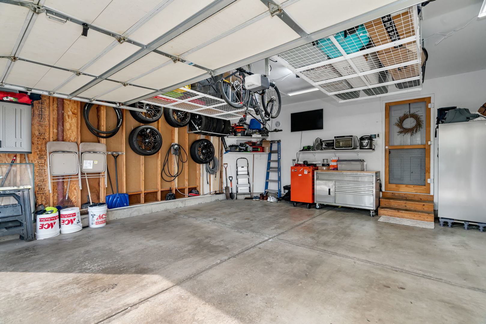 616 Chestnut Ridge Drive, Minooka, IL 60447