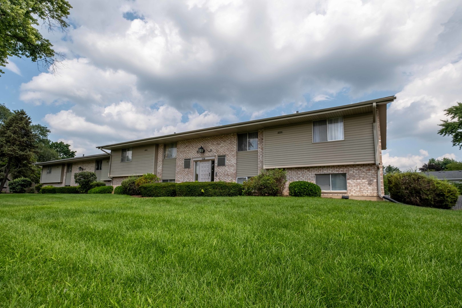 1336-1338 S 14th Street, St. Charles, IL 60174