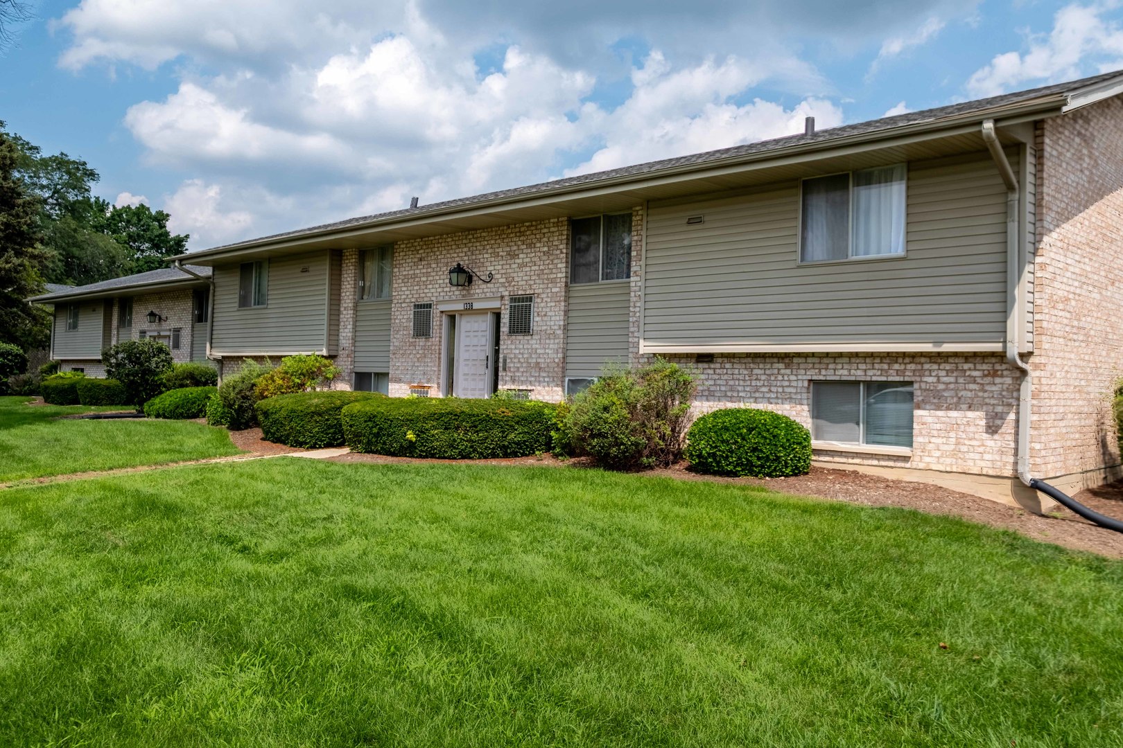 1336-1338 S 14th Street, St. Charles, IL 60174